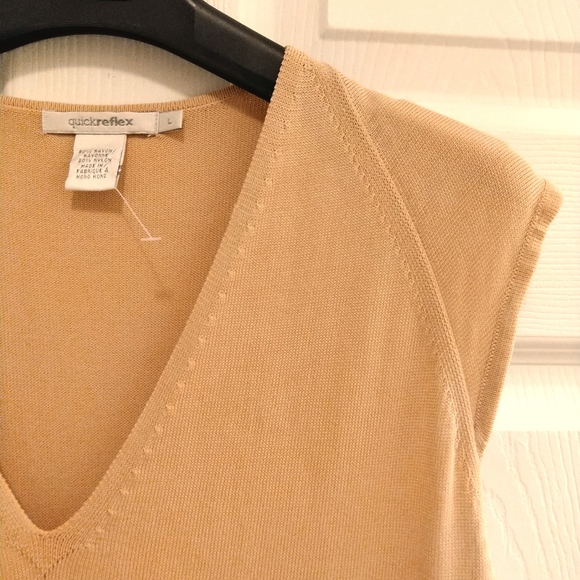 Quick Reflex (L) thin knit - NWOT - Picture 5 of 6